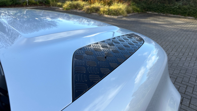 Land Rover Defender 3.0 D250 X-Dynamic S 110 5dr Auto Diesel Estate